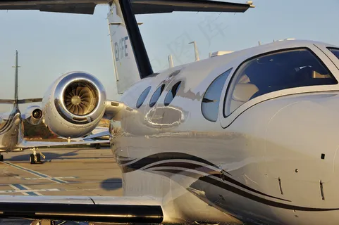 飞机现代背景