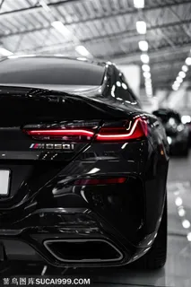 黑色宝马汽车细节后尾箱素材