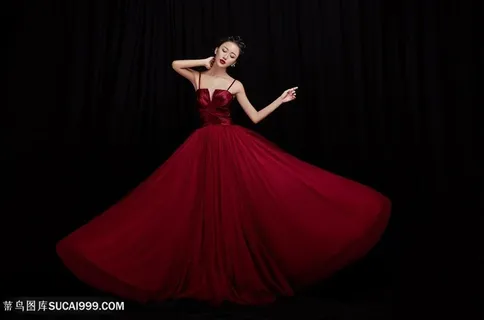 红裙婚纱美女图片素材