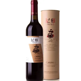 尼雅 (13)超市商品红酒白底图免抠实物摄影png格式图片透明底