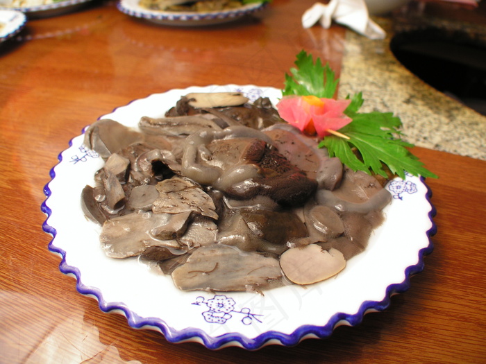  黑牛肝  