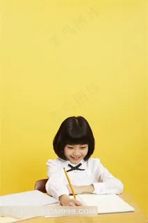 写作业的小女孩素材