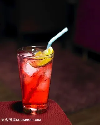 红色鸡尾酒摄影
