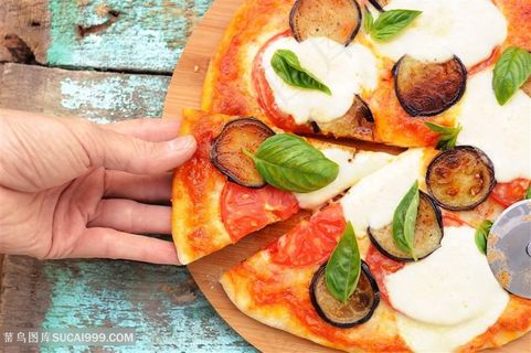 美味的海鲜披萨高清图片