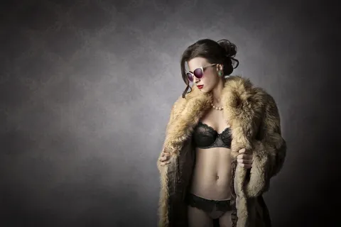 貂皮大衣性感美女图片