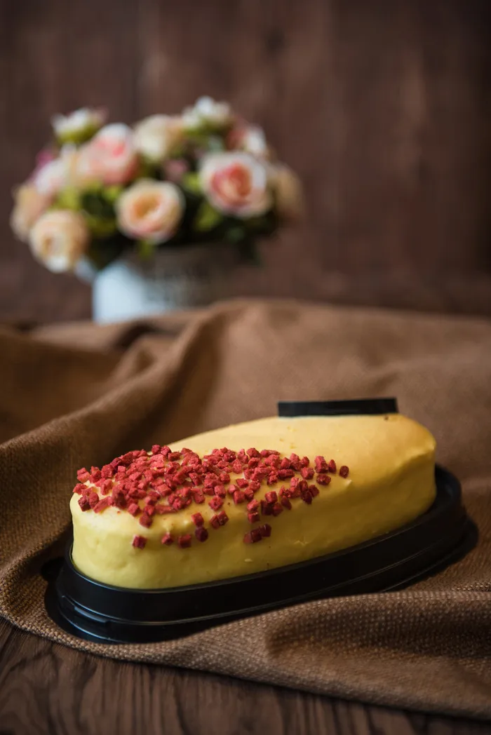 蛋糕店小蛋糕慕斯美食甜品图片