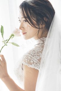 唯美新娘婚纱侧颜图片