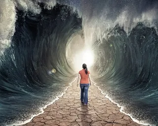 创意巨大的海浪海啸图