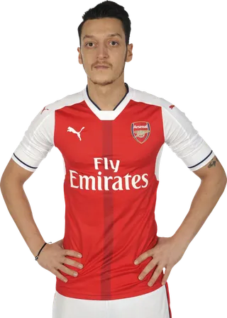 足球运动员踢球射门免抠