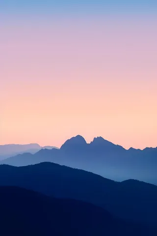 高山云雾意境背景