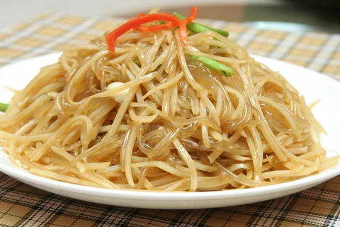 土豆丝炒粉条 8元