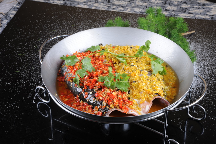 双味鱼头王 58元  主料： 花莲鱼头  味型：香辣