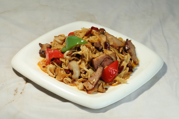 脆笋炒腊肉20元