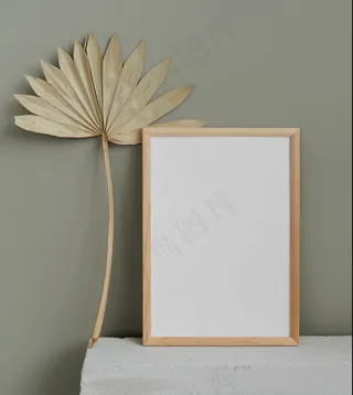 砖样机上的木框架竖屏