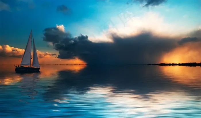 傍晚海上美景