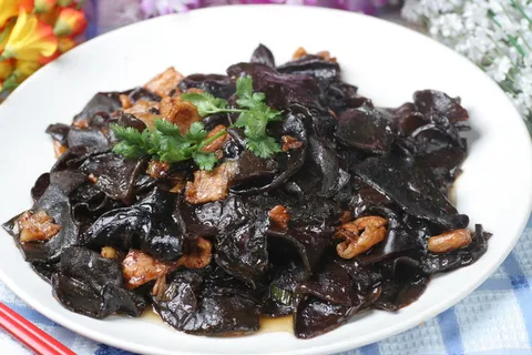鲜木耳炒肉
