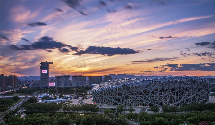 鸟巢日落图片