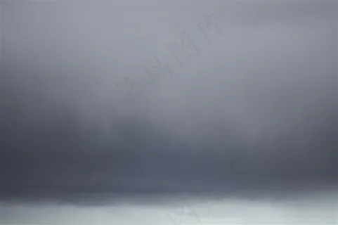 暴风雨来临前的景象 暴风雨来临前的景象