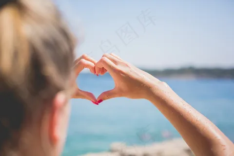 手比爱心图片 手比爱心图片