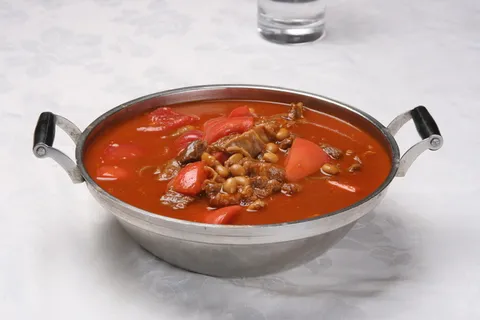 茄汁黄豆炖牛腩 