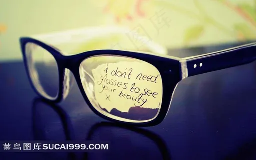 眼镜内的字母