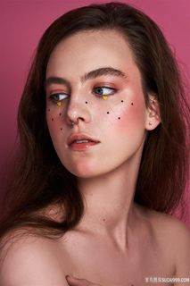 化妆品模特美容