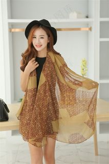 清新丝巾女模特高清图片