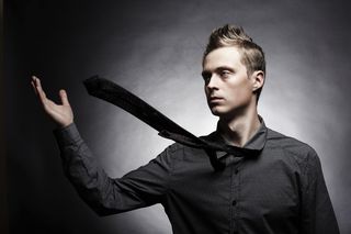 穿衬衫欧美帅哥图片