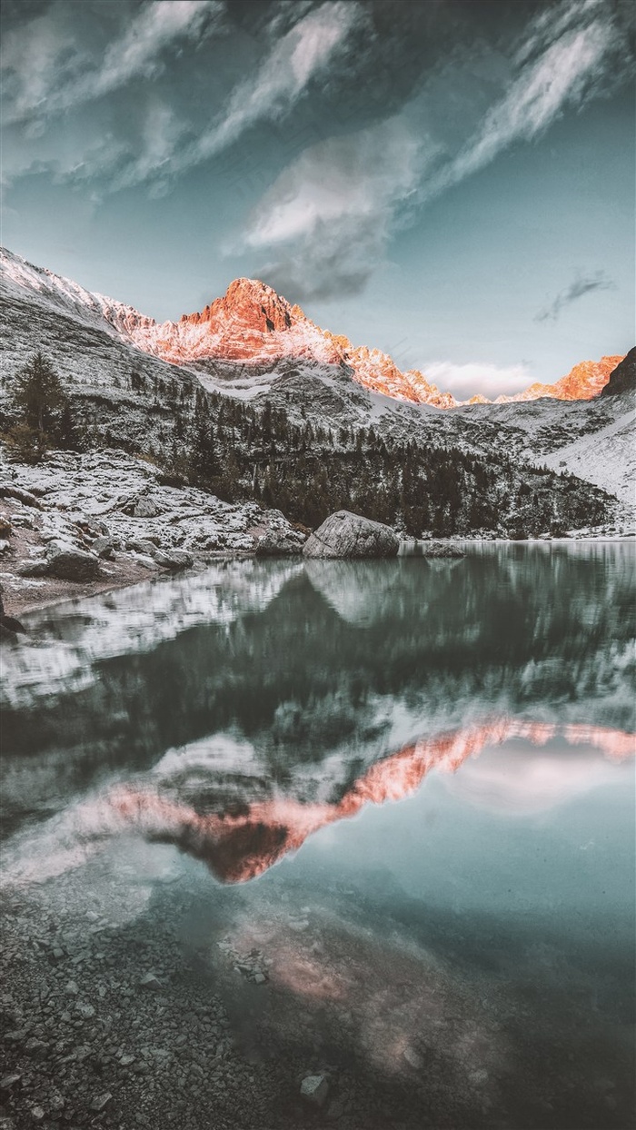 湖泊山岭高清图片