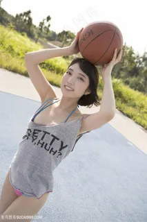 打篮球的日本清纯美女霜月めあ图片 打篮球的日本清纯美女霜月めあ图片