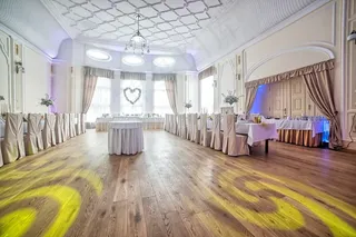 室内婚礼场地布置图片