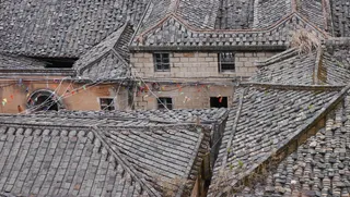 砖瓦房古建筑俯拍风景