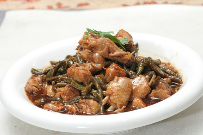 干豆角炖家鸡 (9)