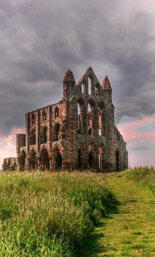 英国惠特比修道院图片