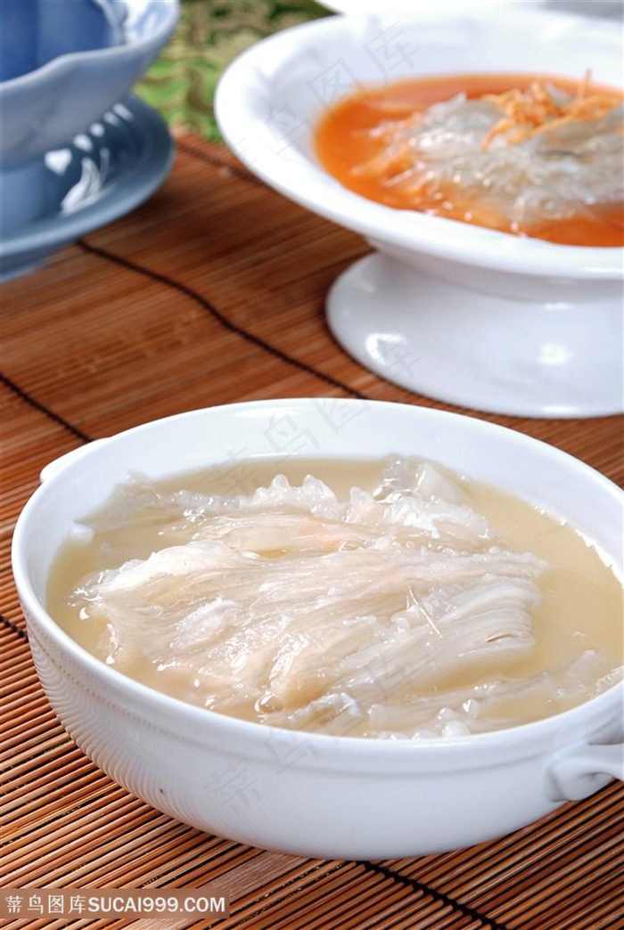 浓汤鸡煲翅的美食图片