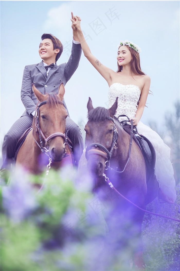 幸福恋人薰衣草婚纱外拍写真