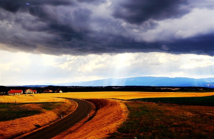 瑞士伯尔尼田园风景大图