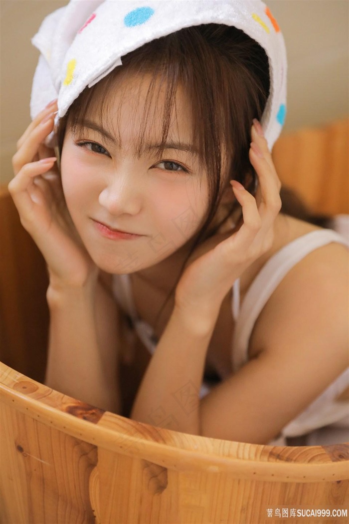 超高清笑容甜美清纯美女写真图片