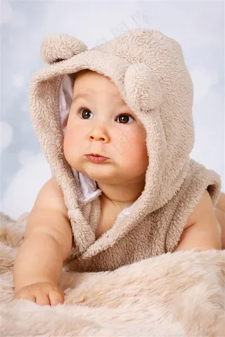 瘪嘴的可爱宝宝图片