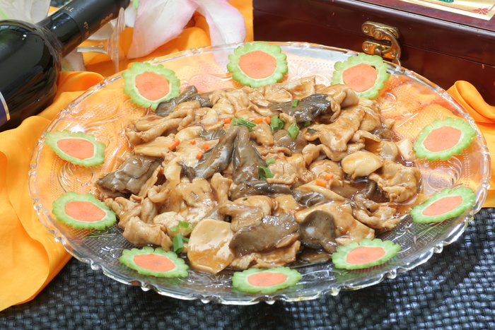 野山菌蒸鸭脯 22元 (2)