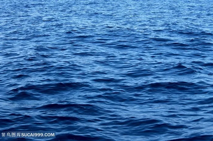 平静大海蓝色海面背景