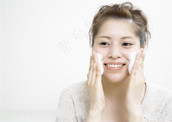 女性脸部皮肤保养高清图片