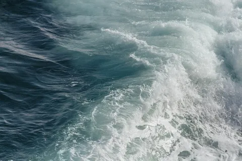 翻滚海浪图片 翻滚海浪图片