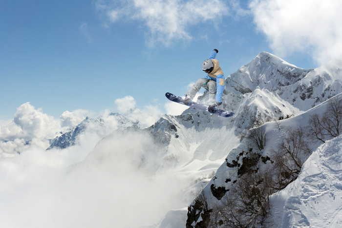 冬天动感空中滑雪人物