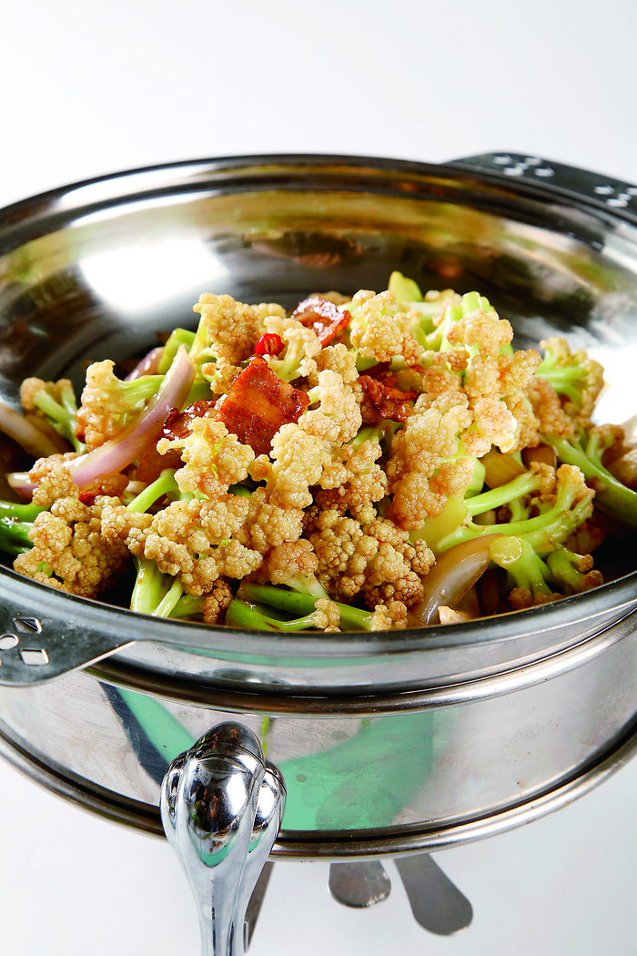 干锅美食焖锅湘菜麻辣香辣纸锅干锅有机花菜
