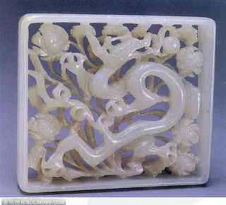 传统工艺-白色祥龙花纹