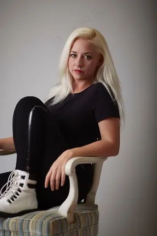 成熟漂亮少妇图片