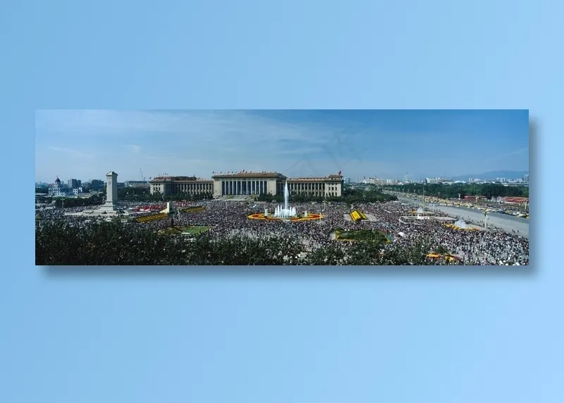 人民大会堂前广场上的喷泉
