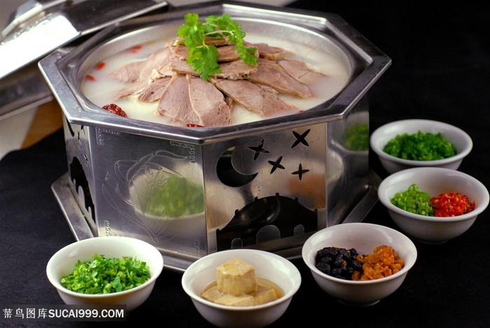 滋补羊肉锅的美食图片