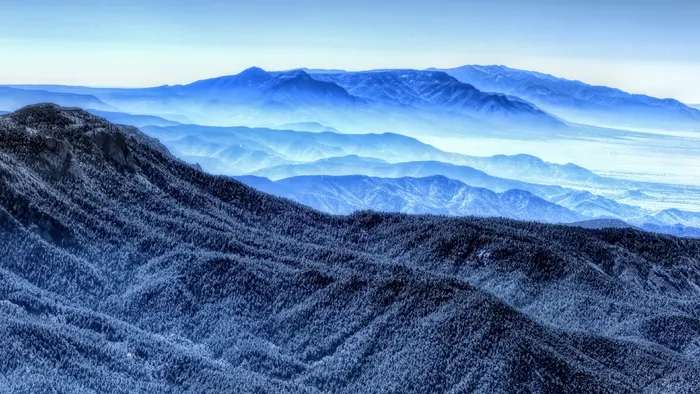 唯美高清雪山雪景